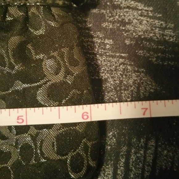 #70 Coach Small Black & Silver Wristlet - Picture 4 of 5